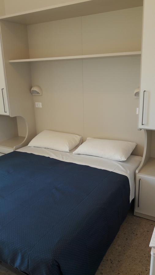 B&B - Meuble' - Hotel " Cordiale " Misano Adriatico Eksteriør bilde